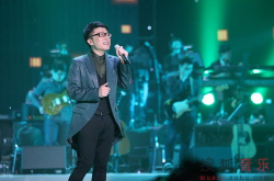 庞龙演唱会,歌声传遍大江南北，经典与青春的共鸣之旅